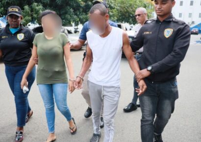 Detienen a pareja tras muerte de niña de 7 años víctima de maltrato en Los Guandules