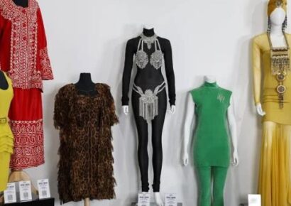 Trajes y recuerdos de Whitney Houston recaudan más de 70 mil dólares en subasta benéfica