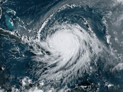 Huracán Erin provocará aguaceros, ráfagas de viento y fuerte oleaje en República Dominicana