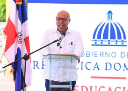 Alfredo Pacheco destaca la educación como la inversión clave para el futuro del país