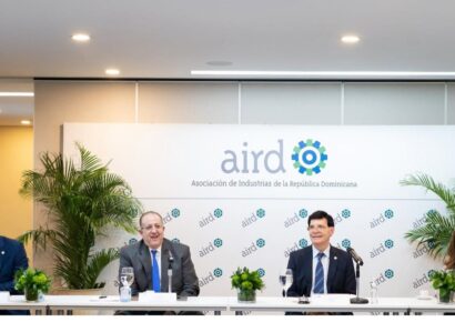 Ministro Magín Díaz se reúne con la AIRD para impulsar la inversión y el desarrollo industrial en el país