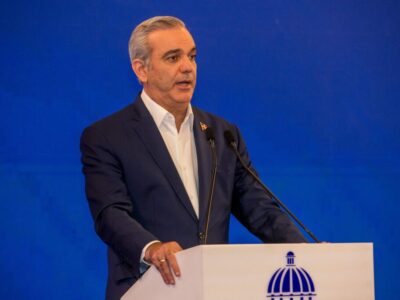 El presidente Luis Abinader visitará esta tarde la central termoeléctrica Punta Catalina en Baní