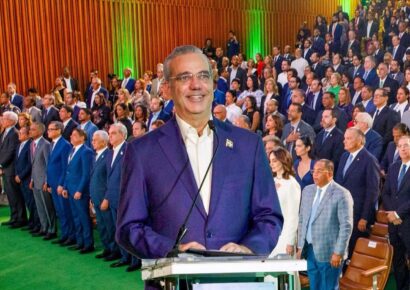 Luis Abinader reconoce aporte de empresas al récord histórico de inversión extranjera