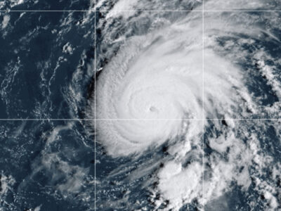 Huracán Gabrielle alcanza categoría 4 al sureste de Bermudas; oleaje impacta costa este de EE. UU.