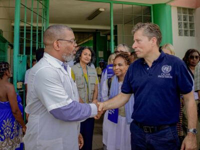 Tom Fletcher, subsecretario general de la ONU, advierte que único hospital público de Puerto Príncipe está en peligro