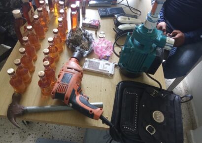 Policía desmantela punto de drogas en San Juan y ocupa motocicleta, herramientas y sustancias controladas