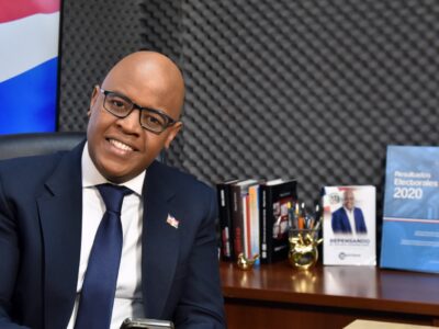 Camino Nuevo critica orden de la JCE para retirar vallas de Omar Fernández