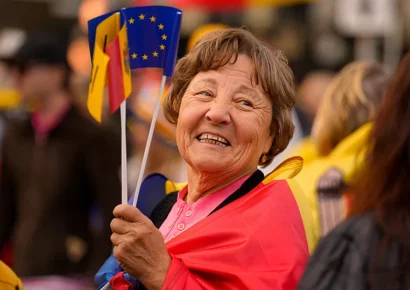 Moldavia celebra elecciones parlamentarias decisivas que marcarán su rumbo político