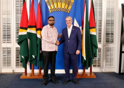 Abinader asegura que acuerdos con Guyana avanzan según lo previsto y destaca presencia empresarial dominicana