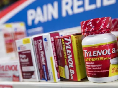 Kenvue rechaza vinculación entre Tylenol y autismo tras declaraciones del presidente Trump