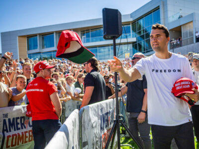 Casquillo de bala que mató a Charlie Kirk llevaba inscripciones como «Oye, fascista» y «Bella ciao»