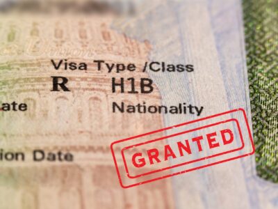 Trump propone pago obligatorio de US$100,000 para visa H-1B de profesionales cualificados