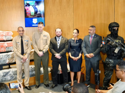 RD y EE. UU. ejecutan primera operación conjunta contra el narcoterrorismo en el Caribe: incautan 377 paquetes de presunta cocaína