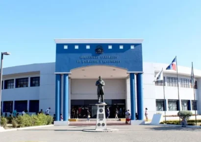 Tribunal condena a la Dirección de Migración por impedir ilegalmente la salida de Jean Alain Rodríguez