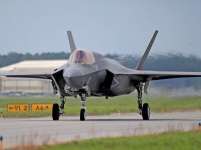 EE. UU. despliega cazas F-35B en Puerto Rico en operativo antidrogas; Venezuela denuncia intenciones políticas