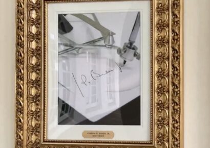 Trump reemplaza foto de Biden con firma de autopen en galería presidencial de la Casa Blanca