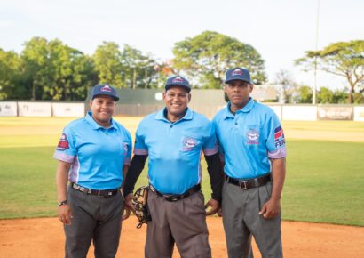 Omairy Guzmán hace historia como primera mujer árbitro en la Liga Profesional de Béisbol de RD