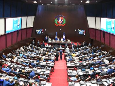 Diputados rinden homenaje a Juan Valdez Ybet y Mario Díaz por sus aportes a la música dominicana