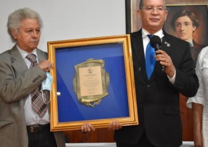 Hospitalizan al periodista y fotógrafo Onorio Montás tras ser hallado inconsciente por sus vecinos