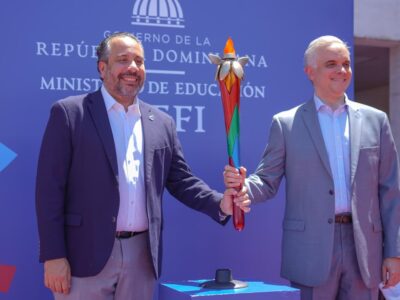 MINERD e INEFI inician recorrido de la antorcha de los XI Juegos Escolares Deportivos Nacionales San Francisco 2025