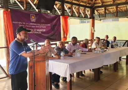 Corriente Magisterial Eugenio María de Hostos instala nuevas directivas en Santiago Rodríguez y Montecristi