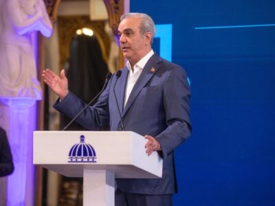 Abinader reafirma compromiso con la transparencia ante presuntas irregularidades en Senasa