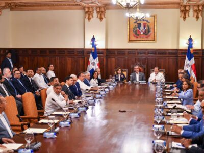 Abinader pasa balance a cinco años de gestión y destaca avances en justicia, transparencia y obras públicas