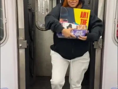 Cardi B vuelve a sorprender: ahora apareció en el metro de Nueva York promocionando su álbum
