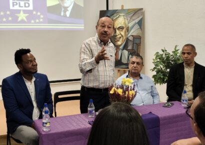 Montás y Sánchez llaman a fortalecer unidad del PLD desde Madrid