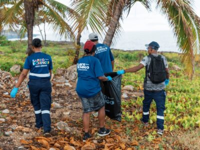 Alcaldía del Distrito Nacional retira siete toneladas de desechos en jornada de limpieza costera por el Día Mundial de las Playas
