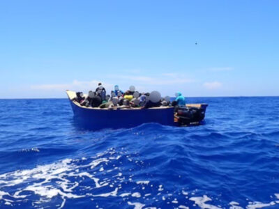 Guardia Costera de EE. UU. intercepta embarcación con 66 migrantes, entre ellos dominicanos y haitianos rumbo a Puerto Rico