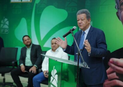 Leonel Fernández fortalece Fuerza del Pueblo con incorporación de líderes y exdirigentes