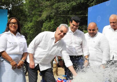 Gobierno presenta memorias que resume cinco años de obras e inversiones en todo el país