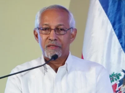 Ángel Hernández admite uso de fondos de su fundación para inversiones irregulares