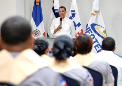 INDOTEL e INFOTEP gradúan 106 policías en alfabetización digital en la región Sur