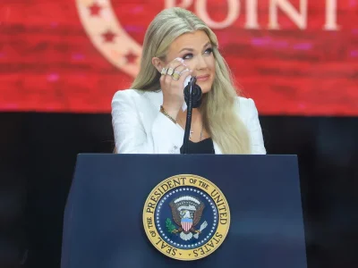 Erika Kirk perdona al asesino de su esposo Charlie Kirk durante multitudinario homenaje en Arizona
