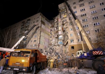 Derrumbe en colegio en obras deja dos muertos y un desaparecido en Moscú