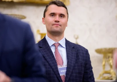 Charlie Kirk, activista conservador, resulta herido tras recibir un disparo en el cuello durante un evento en Utah Valley University