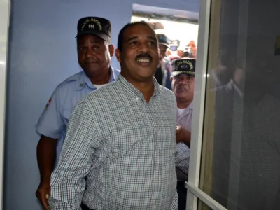 Exalcalde de Bayaguana, Nelson Sosa, es declarado en libertad por caso de regidor asesinado