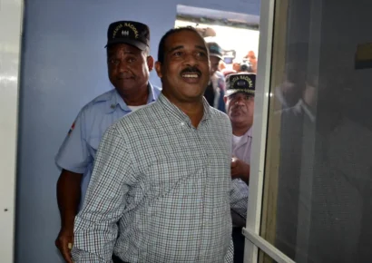 Exalcalde de Bayaguana, Nelson Sosa, es declarado en libertad por caso de regidor asesinado