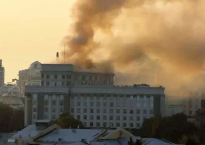 Rusia lanza su mayor ofensiva aérea contra Ucrania y ataca sede del gobierno en Kiev