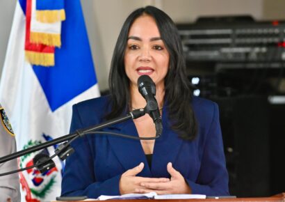 Ministra de Interior califica de “bochornoso y lamentable” la muerte de cinco hombres a manos de la Policía