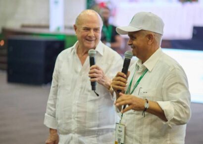 Hipólito Mejía participa en Encuentro Nacional de Líderes Agropecuarios y pide reforzar seguro agrícola