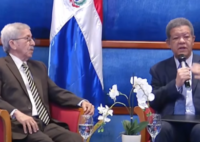 CES entrega a Leonel Fernández informe del diálogo sobre crisis haitiana