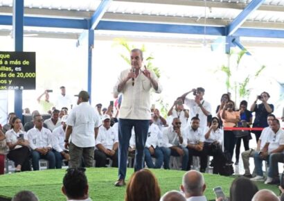 Presidente Abinader inicia proceso de titulación de terrenos en Puerto Plata para más de 5,000 familias