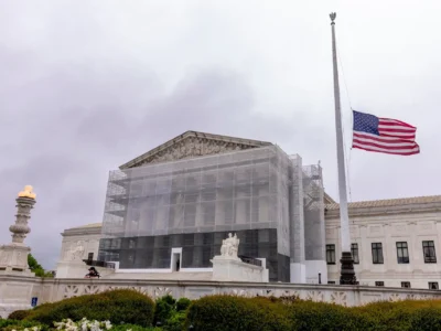 Trump lleva al Supremo su intento de limitar la ciudadanía por nacimiento en EE.UU.
