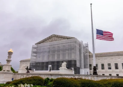 Trump lleva al Supremo su intento de limitar la ciudadanía por nacimiento en EE.UU.