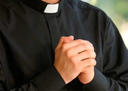 Suspenden al sacerdote Alejandro Peña Sánchez tras denuncia de abuso sexual revelada en reportaje