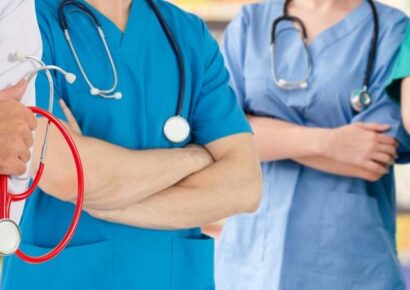 Arrestan a cuatro profesionales de la salud y una alcaldesa por red de registros falsos de defunción