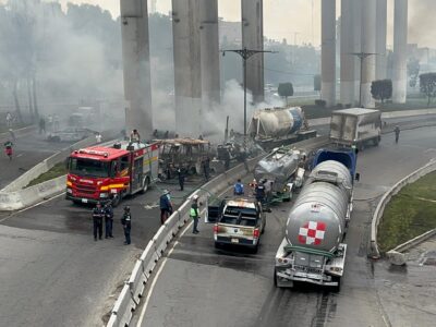 Explosión de camión de gas en Ciudad de México deja seis muertos y decenas de heridos